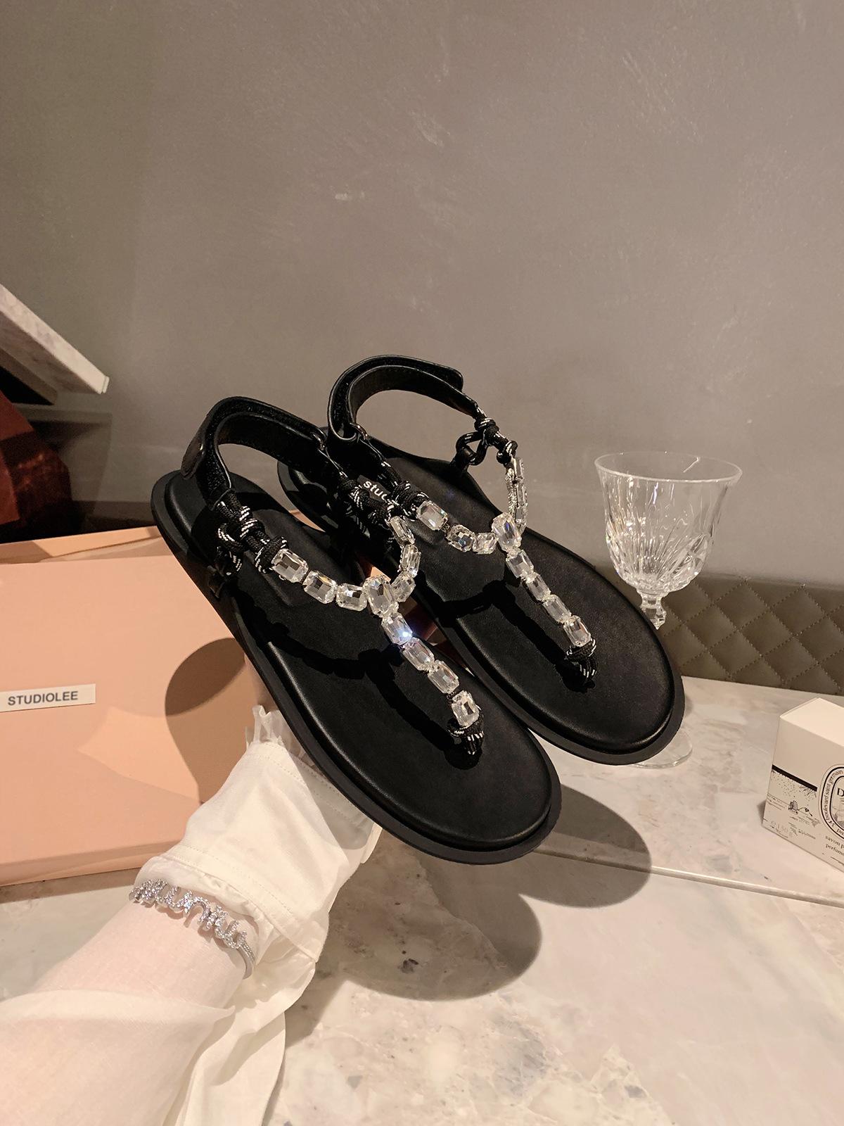 Sheepskin version~ Grape mother s letter from the coast of the same style, sparkling rhinestone flat-bottomed rope knot versatile toe flip-flops shoe 35
Sheepskin version~ Grape mother s letter from the coast of the same style, sparkling rhinestone flat-bottomed rope knot versatile toe flip-flops shoe 35