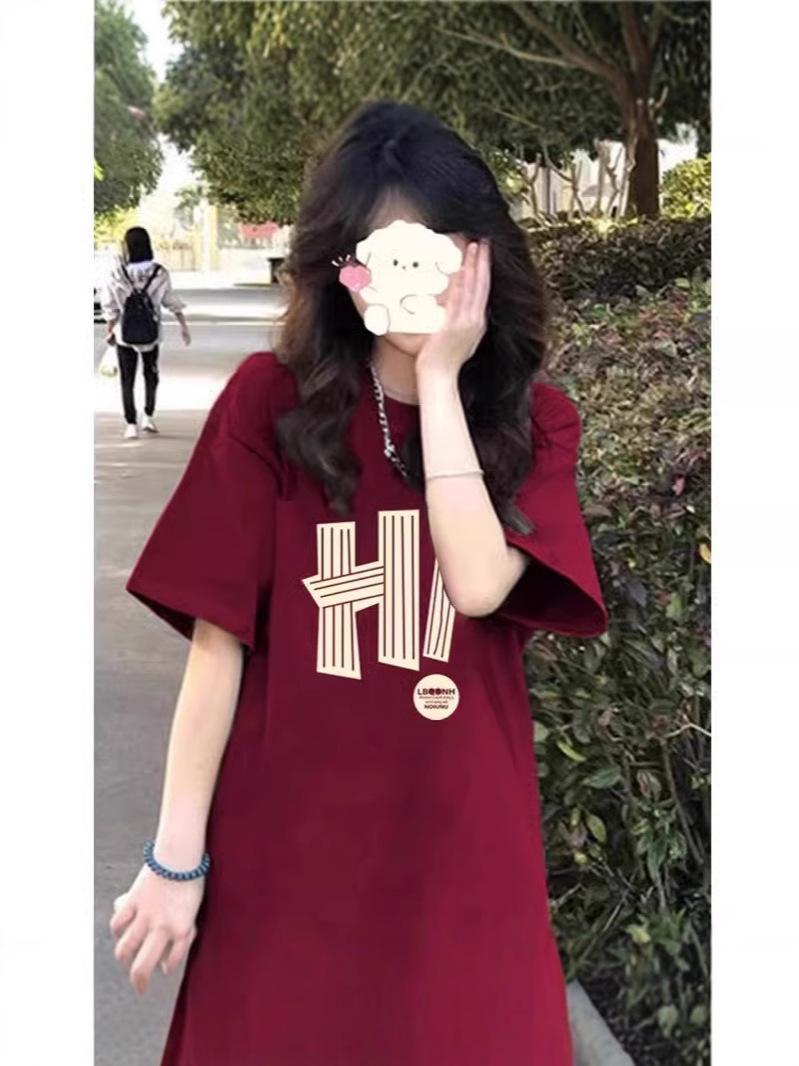Burgundy short-sleeved t-shirt women s pure cotton spring and summer new loose design niche front shoulder trendy couple top M бордовый
Burgundy short-sleeved t-shirt women s pure cotton spring and summer new loose design niche front shoulder trendy couple top M бордовый