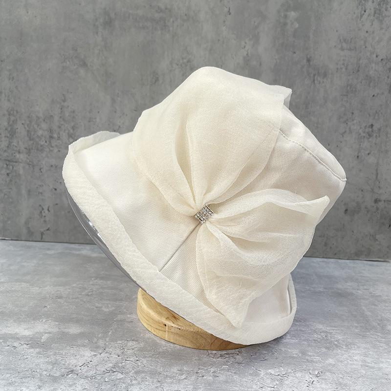 Niche Elegant Retro Rhinestone Bow Elegant Bucket Hat Women S Autumn Tulle Pleated Versatile Basin Hat m (55-57cm) - adjustable to a smaller size
Niche Elegant Retro Rhinestone Bow Elegant Bucket Hat Women S Autumn Tulle Pleated Versatile Basin Hat m (55-57cm) - adjustable to a smaller size