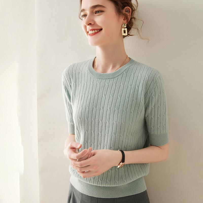 Women s Slim Fit Round Neck 5-Sleeve Cable Knit Cashmere, Soft & Versatile XL (125-135 lbs)
Women s Slim Fit Round Neck 5-Sleeve Cable Knit Cashmere, Soft & Versatile XL (125-135 lbs)