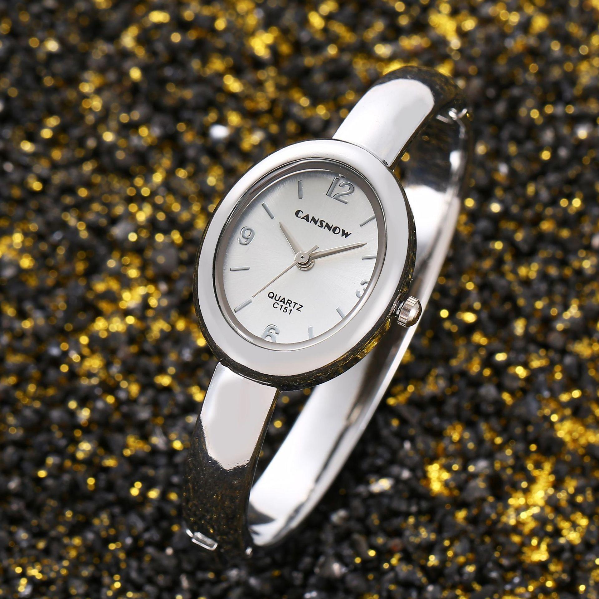 Brand Luxury Quartz Wristwatch with Minimalist Design Fashion Oval Bracelet Women s Watch Ladies Wristwatch срібний/білий
Brand Luxury Quartz Wristwatch with Minimalist Design Fashion Oval Bracelet Women s Watch Ladies Wristwatch срібний/білий