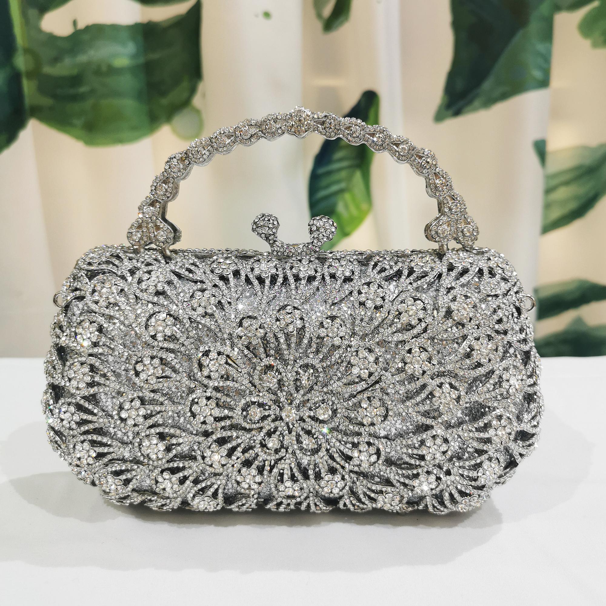 Luxury Silver Evening Purses Wedding Top-Handle Bag For Women Diamond Rhinestone Flower Clutch Bridal Party Lady Party Minaudier 20cmX11cmX6cm
Luxury Silver Evening Purses Wedding Top-Handle Bag For Women Diamond Rhinestone Flower Clutch Bridal Party Lady Party Minaudier 20cmX11cmX6cm