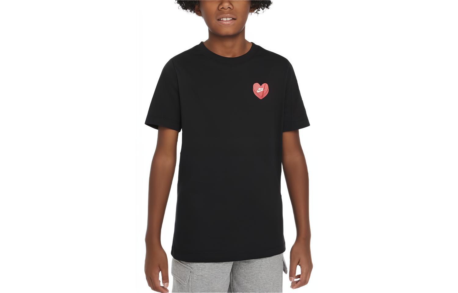 Nike T Shirt Sportswear Black Kids FN9639-010 M
Nike T Shirt Sportswear Black Kids FN9639-010 M