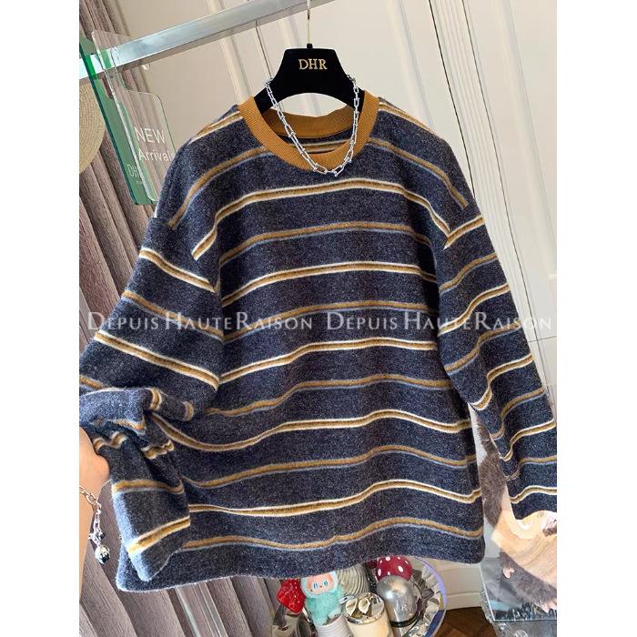 Plus Size Striped Long Sleeve Fluffy T-Shirt for Women - Cozy Winter Casual Wear 4XL
Plus Size Striped Long Sleeve Fluffy T-Shirt for Women - Cozy Winter Casual Wear 4XL