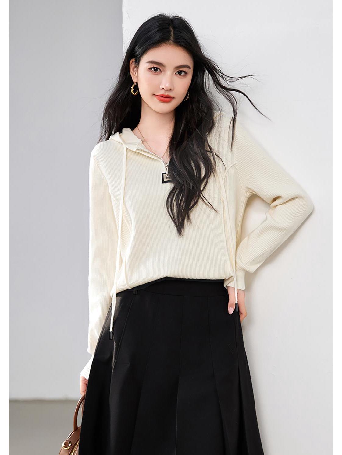 2025 Autumn/Winter Women s Hooded Knitted Sweater with Zippered Half-Open Collar Small бежевый
2025 Autumn/Winter Women s Hooded Knitted Sweater with Zippered Half-Open Collar Small бежевый