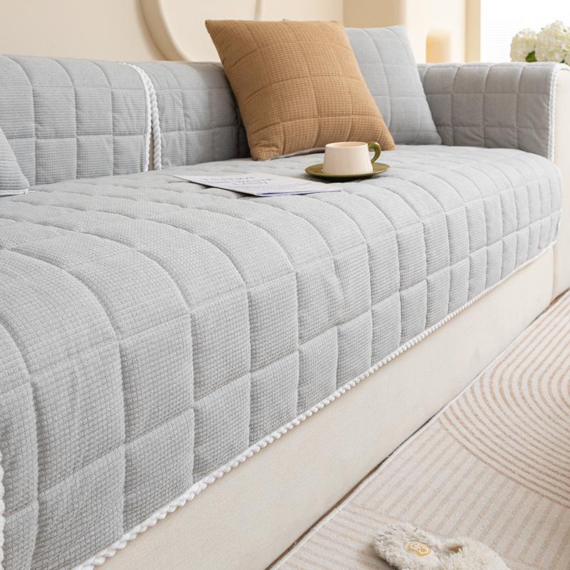 Velvet living room sofa cushion four seasons universal non-slip dust backrest cushion home decoration towel 70x70cm 1pc світло-сірого кольору
Velvet living room sofa cushion four seasons universal non-slip dust backrest cushion home decoration towel 70x70cm 1pc світло-сірого кольору