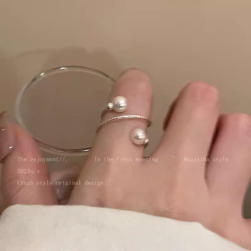 Pearl Adjustable Open Ring for Women - French Luxury Design Index Finger Band One Size
Pearl Adjustable Open Ring for Women - French Luxury Design Index Finger Band One Size
