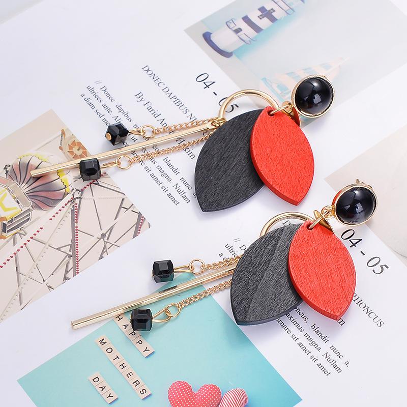 Korean Temperament Long Pendant Female Simple Wood Earrings Wild Tassel Zircon Earrings Wholesale Earrings For Women Brinco красный
Korean Temperament Long Pendant Female Simple Wood Earrings Wild Tassel Zircon Earrings Wholesale Earrings For Women Brinco красный