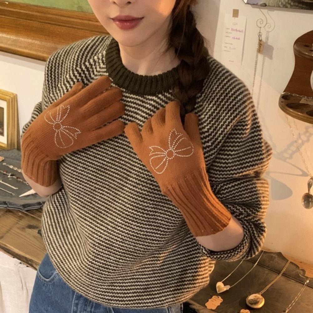 Korea Knitted Bow Gloves Harajuku Warm Riding Gloves Cute Women Winter Gloves Ladies style 7
Korea Knitted Bow Gloves Harajuku Warm Riding Gloves Cute Women Winter Gloves Ladies style 7