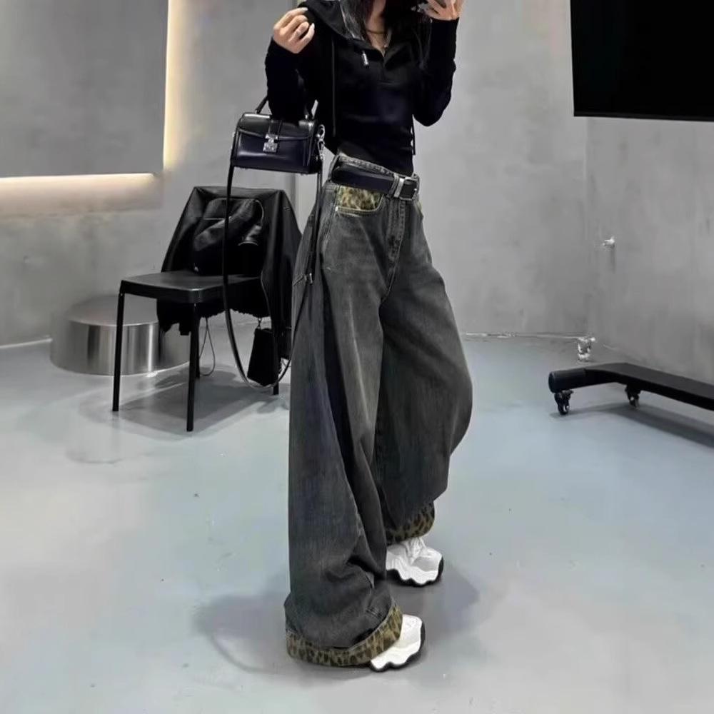 Women s Wide-Leg Patchwork Leopard Print Jeans - Retro Cuffed Design for Autumn 2025 M: Height 155-165CM (43kg-49kg)
Women s Wide-Leg Patchwork Leopard Print Jeans - Retro Cuffed Design for Autumn 2025 M: Height 155-165CM (43kg-49kg)