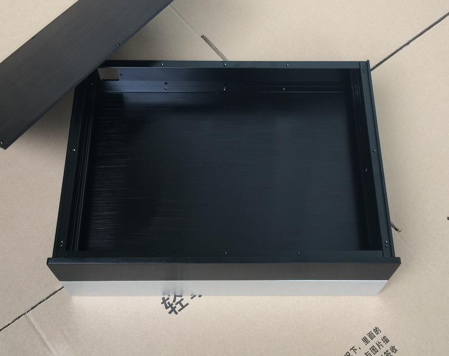 Aluminum Alloy Preamp & DAC Power Amplifier Case, 430x70x300 mm чорний
Aluminum Alloy Preamp & DAC Power Amplifier Case, 430x70x300 mm чорний