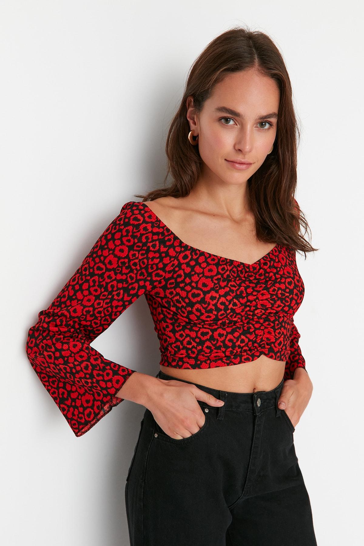 Блузка - Красная - Приталенная
Блузка - Красная - Приталенная