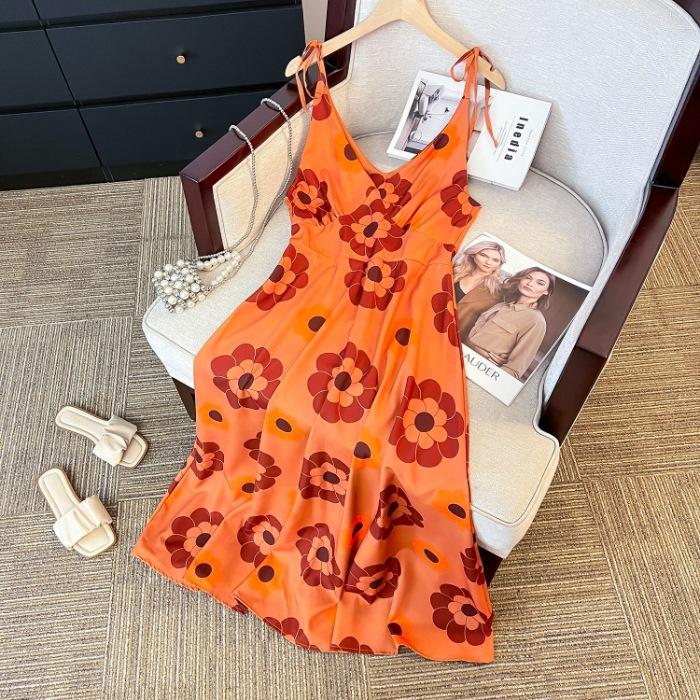 French retro orange v-neck printed suspender dress for women s summer new seaside vacation super good-looking temperament dress XL помаранчевий
French retro orange v-neck printed suspender dress for women s summer new seaside vacation super good-looking temperament dress XL помаранчевий