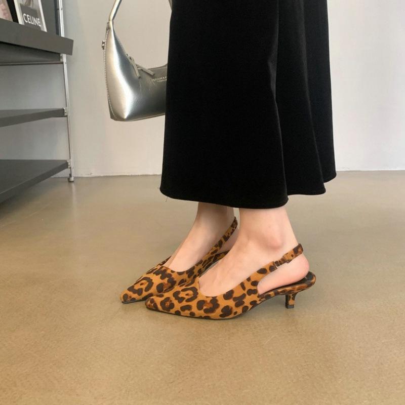 Pointed Suede Thin Heel Medium Heel Baotou Sandals Light Mouth Single Shoes High Heels Women S Shoes 35 цветной печати леопарда
Pointed Suede Thin Heel Medium Heel Baotou Sandals Light Mouth Single Shoes High Heels Women S Shoes 35 цветной печати леопарда