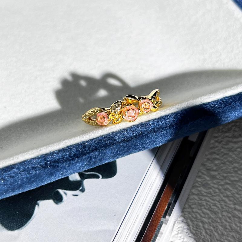 Retro Enamel Ring New Chinese Style Gradient Butterfly Flower Sweet Cool Ring For Women Cold Style Niche Open Finger Ring 2025
Retro Enamel Ring New Chinese Style Gradient Butterfly Flower Sweet Cool Ring For Women Cold Style Niche Open Finger Ring 2025