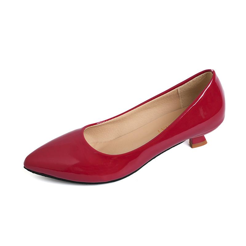 Summer new large size low heel pointed head shallow mouth workplace single shoes women s one pedal work women s shoes 42 червоний
Summer new large size low heel pointed head shallow mouth workplace single shoes women s one pedal work women s shoes 42 червоний