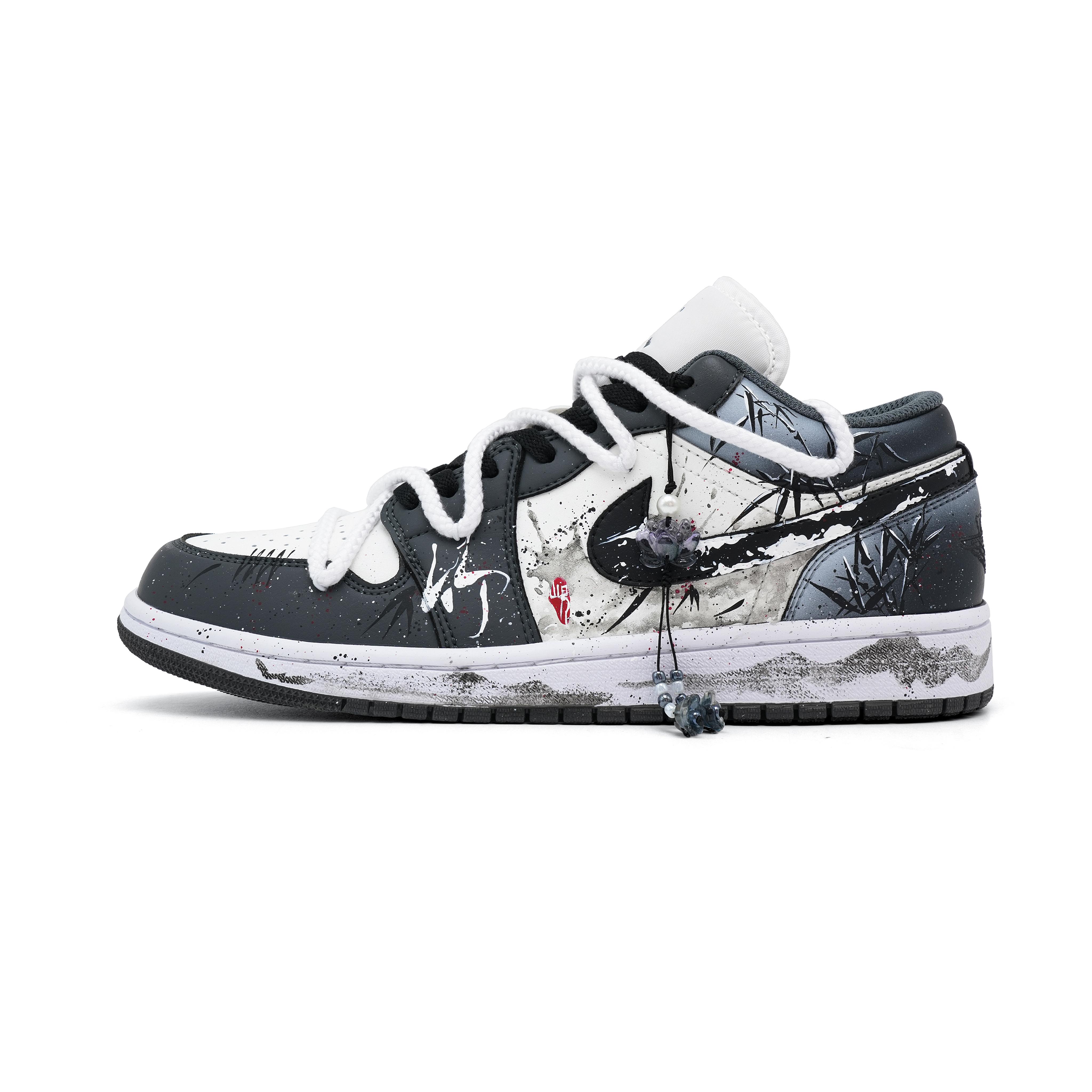 Jordan Air Jordan 1 Ink Bamboo Coverage Low top Vintage Basketball Shoes Unisex Black White Gray 553558-044(Team998-) 45
Jordan Air Jordan 1 Ink Bamboo Coverage Low top Vintage Basketball Shoes Unisex Black White Gray 553558-044(Team998-) 45