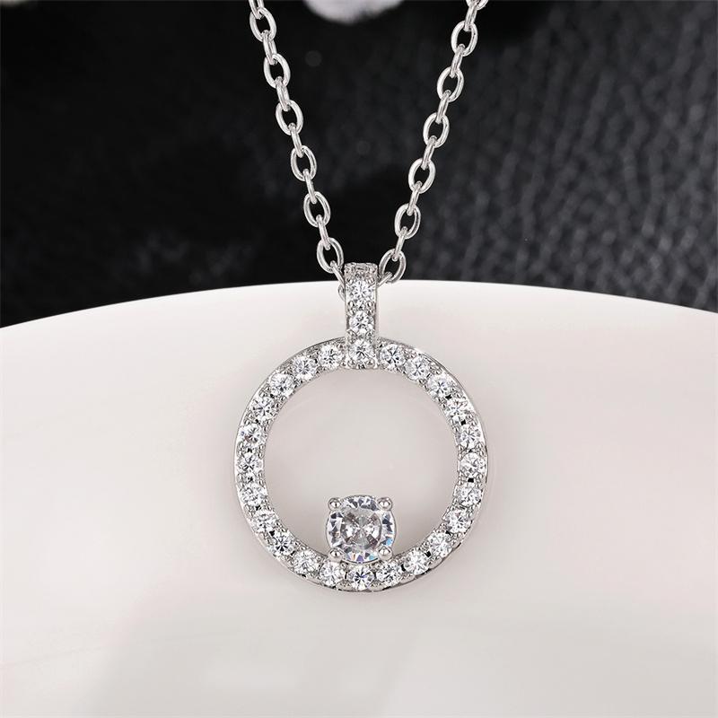 CAOSHI Elegant Lady Graceful Necklace with Dazzling Zirconia Round Shape Design Pendant Accessories for Wedding Ceremony Party 45cm
CAOSHI Elegant Lady Graceful Necklace with Dazzling Zirconia Round Shape Design Pendant Accessories for Wedding Ceremony Party 45cm