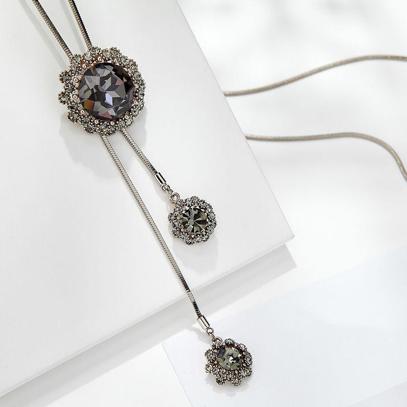 Модная цепочка для свитера с кристаллами и бриллиантами в виде капель воды
Модная цепочка для свитера с кристаллами и бриллиантами в виде капель воды