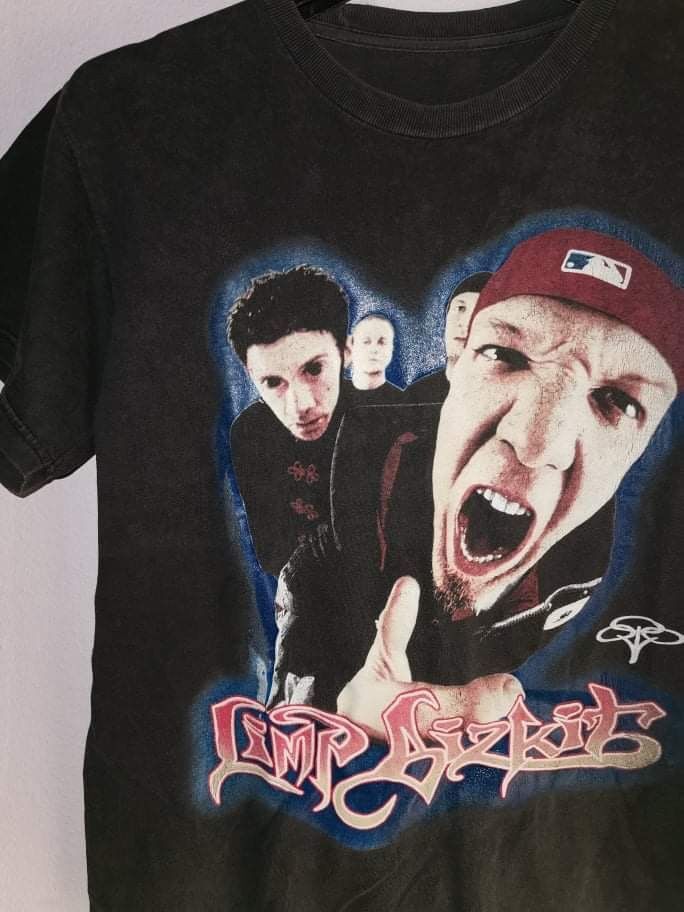 90s Limp Bizkit band Rare design Black Short sleeve T shirt S-5XL Unisex T-Shirt XL
90s Limp Bizkit band Rare design Black Short sleeve T shirt S-5XL Unisex T-Shirt XL
