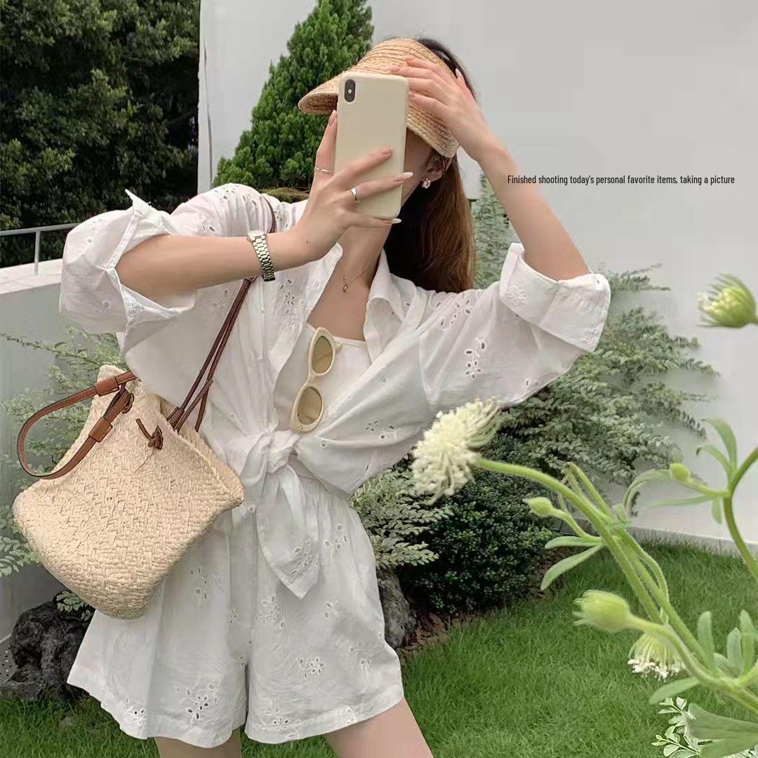 Women s Plus Size Summer Beach Outfit: Embroidered Hollow Top & Shorts Set for Sun Protection 2XL (approx. 75-90 kg)
Women s Plus Size Summer Beach Outfit: Embroidered Hollow Top & Shorts Set for Sun Protection 2XL (approx. 75-90 kg)