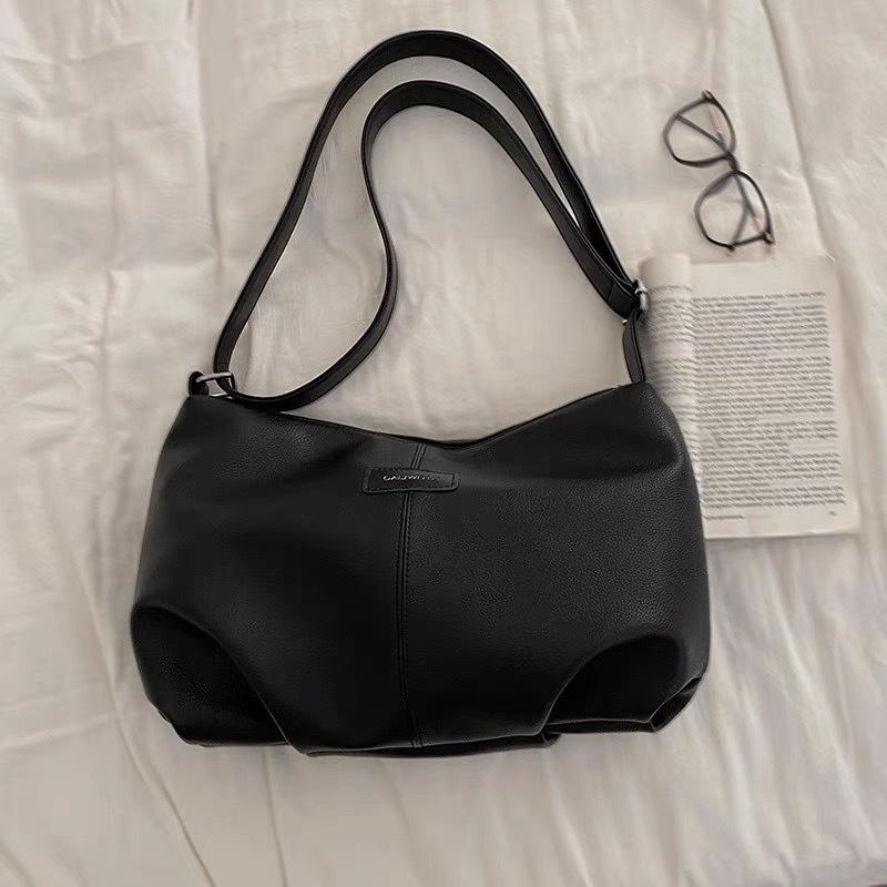 Большая вместительная сумка-тоут для женщин 2024 года, новая модная сумка-мешок из мягкой кожи с плиссировкой, сумка-мессенджер через плечо чёрный
Большая вместительная сумка-тоут для женщин 2024 года, новая модная сумка-мешок из мягкой кожи с плиссировкой, сумка-мессенджер через плечо чёрный