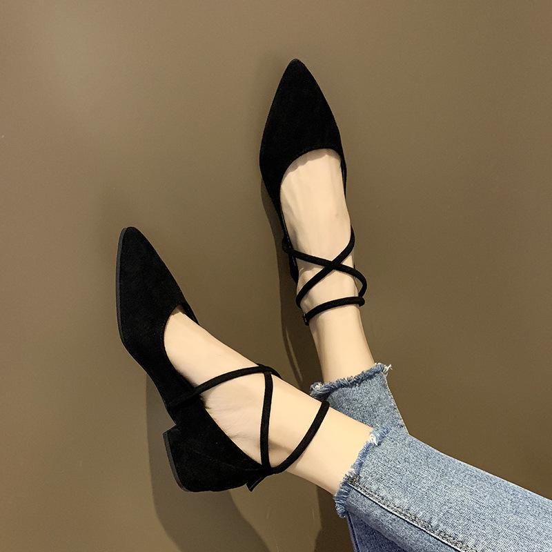 French small high-heeled single shoes women s 2025 spring Internet celebrity low-heeled high-heeled shoes ins fairy straps late evening breeze gent 34 чёрный
French small high-heeled single shoes women s 2025 spring Internet celebrity low-heeled high-heeled shoes ins fairy straps late evening breeze gent 34 чёрный