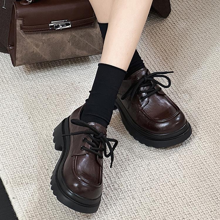 Кожаные женские весенние новые универсальные модные туфли на платформе в британском стиле, в стиле колледжа, на толстом каблуке, в британском стиле, одинарные туфли 40 коричневый
Кожаные женские весенние новые универсальные модные туфли на платформе в британском стиле, в стиле колледжа, на толстом каблуке, в британском стиле, одинарные туфли 40 коричневый