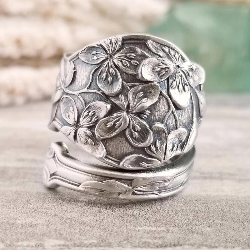 2026 New European and American Style Fashion Retro Ring Dark Flower Brilliant Women s Engagement High End Personalized 5
2026 New European and American Style Fashion Retro Ring Dark Flower Brilliant Women s Engagement High End Personalized 5