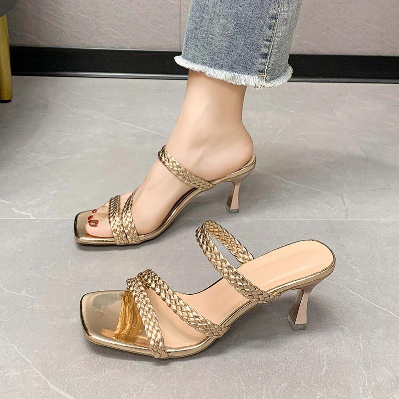 Open-toed sandals in the summer of 2025, European and American fashion new models, fish mouth one-letter wheat ears one-pedal stiletto women s shoes 42 срібний
Open-toed sandals in the summer of 2025, European and American fashion new models, fish mouth one-letter wheat ears one-pedal stiletto women s shoes 42 срібний