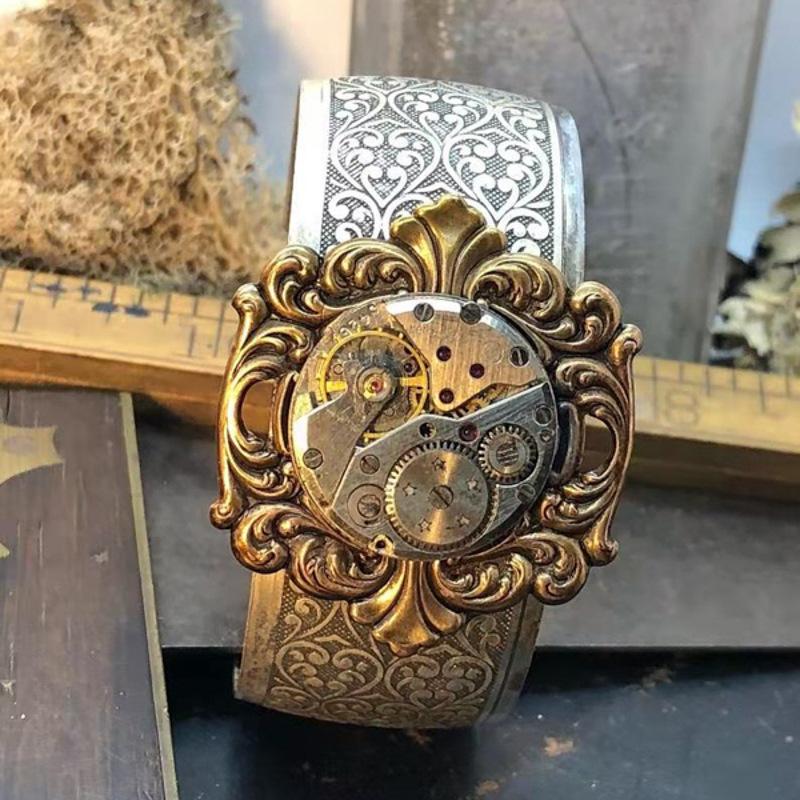 Jewelry Hand Jewelry Gold Two-Color Mechanical Design Sense Watch Creative Ring Ring No. 12
Jewelry Hand Jewelry Gold Two-Color Mechanical Design Sense Watch Creative Ring Ring No. 12