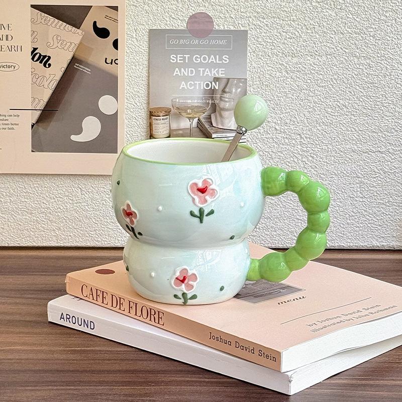 Cute high-value ceramic mug design feeling drinking cup boy and girl couple coffee milk cup birthday gift 401-500ml
Cute high-value ceramic mug design feeling drinking cup boy and girl couple coffee milk cup birthday gift 401-500ml