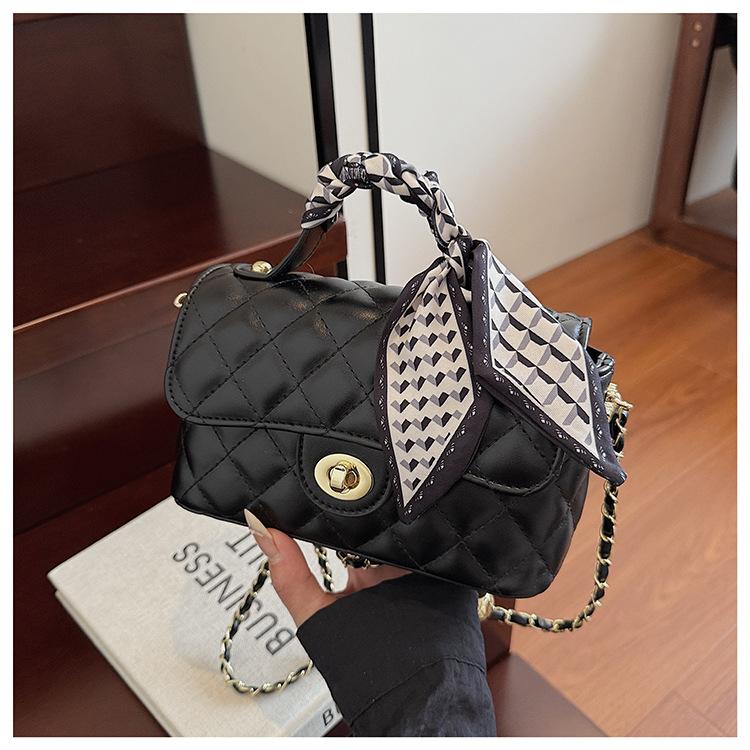 Сумка-цепочка ромбовидной формы женская осенне-зимняя новая повседневная нишевая сумка-мессенджер портативная маленькая квадратная сумка чёрный