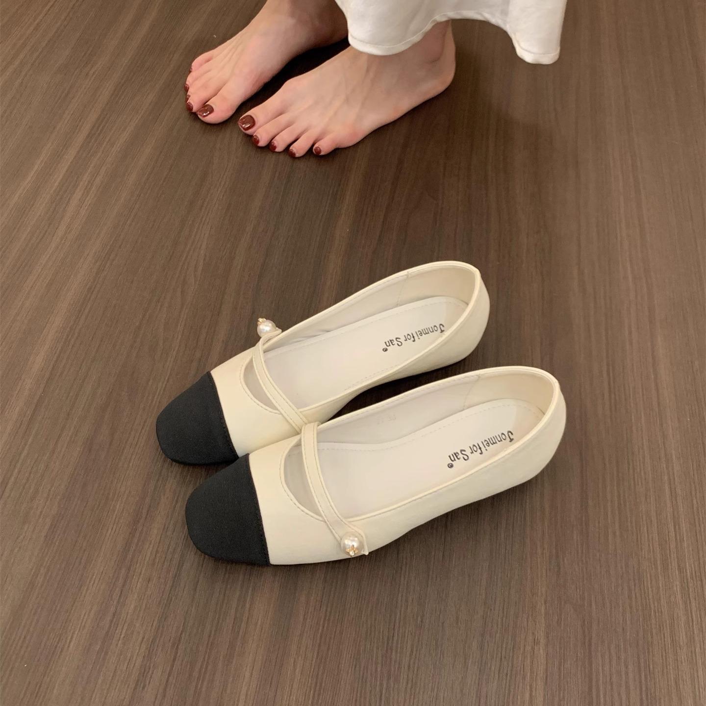 French Xiaoxiangfeng square head flat-soled single shoes bow color matching low-heeled women s shoes commuting versatile inner height-increasing even 39
French Xiaoxiangfeng square head flat-soled single shoes bow color matching low-heeled women s shoes commuting versatile inner height-increasing even 39