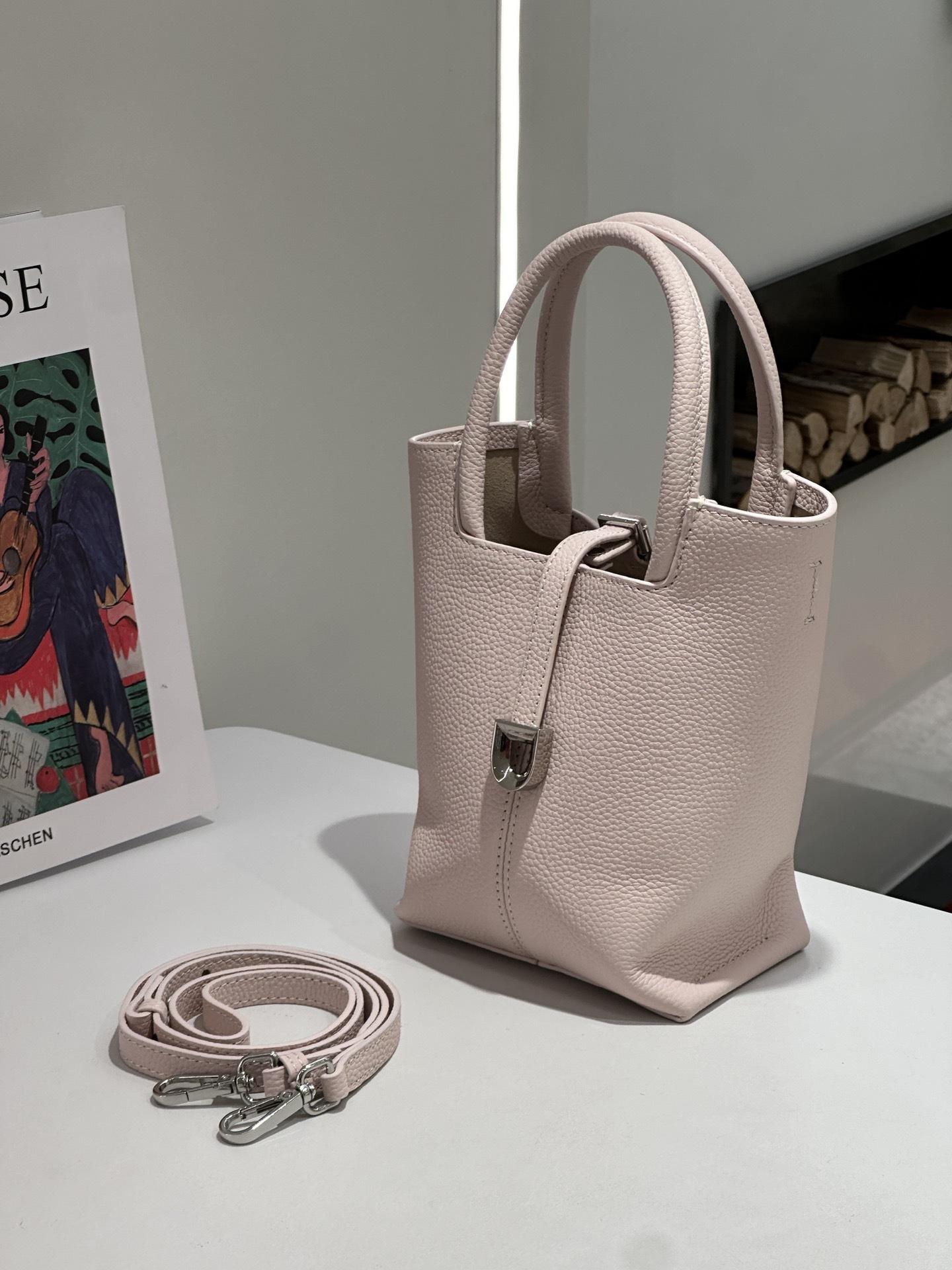 2026 New Style Vegetable Pattern Leather Bag Simple Fashion Women s Bag Textured Portable Handheld Bag 14x20x10cm фиолетовый
2026 New Style Vegetable Pattern Leather Bag Simple Fashion Women s Bag Textured Portable Handheld Bag 14x20x10cm фиолетовый