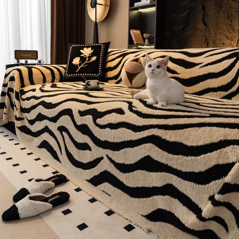 Plush Full Coverage Sofa Cover Slipcouch Anti-Slip Anti-Cat Scratch Dustproof Couch Blanket Pad Cover for Winter Autumn Pillowcase 45x45cm
Plush Full Coverage Sofa Cover Slipcouch Anti-Slip Anti-Cat Scratch Dustproof Couch Blanket Pad Cover for Winter Autumn Pillowcase 45x45cm