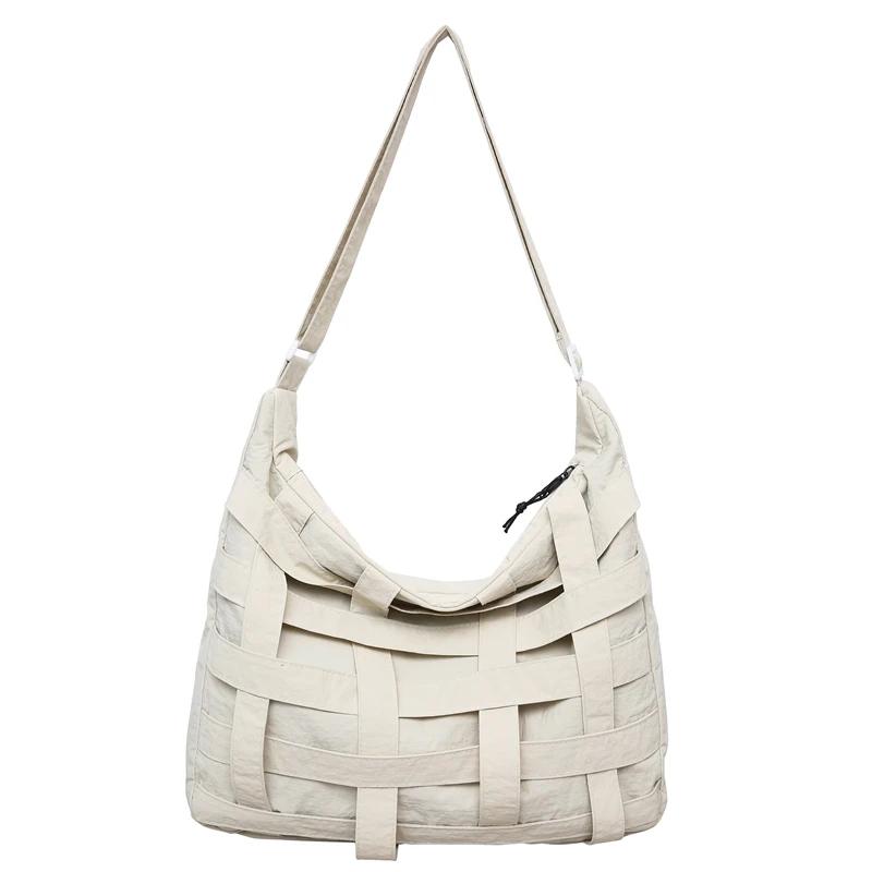 Монохромная декоративная нейлоновая сумка кроссбоди для женщин, большая вместимость, повседневная сумка, сумка через плечо, модная
Монохромная декоративная нейлоновая сумка кроссбоди для женщин, большая вместимость, повседневная сумка, сумка через плечо, модная