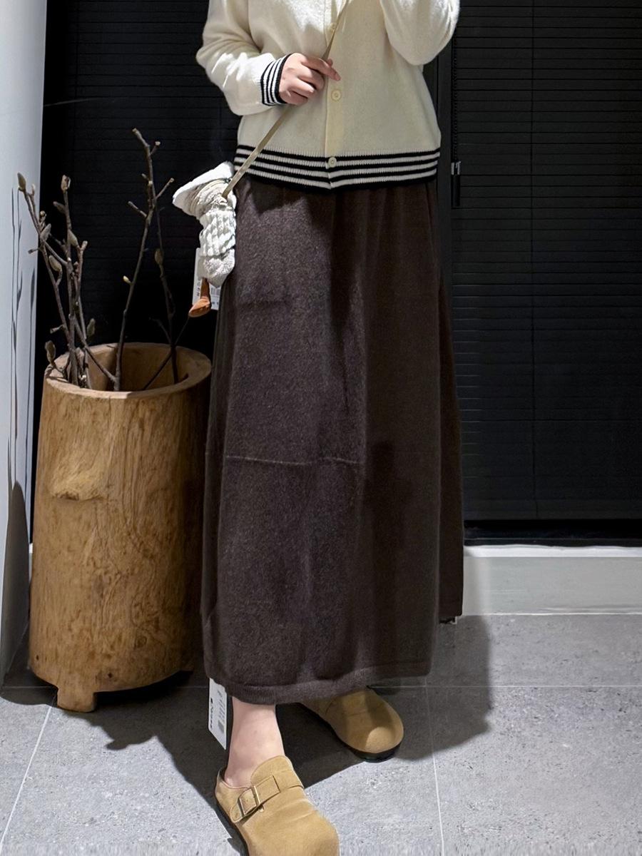 Suyuqi Wool Tulip Midi Skirt - Women s Loose, Slimming, Autumn/Winter Style One Size (26-29) оливковое зеленый
Suyuqi Wool Tulip Midi Skirt - Women s Loose, Slimming, Autumn/Winter Style One Size (26-29) оливковое зеленый