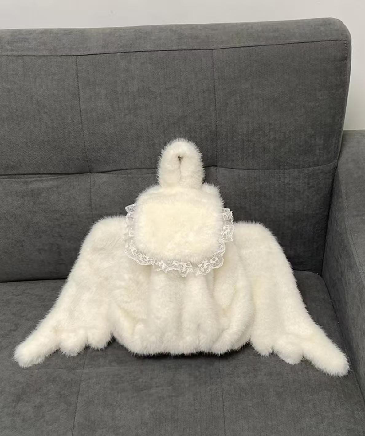 White Faux Fur Backpack With Angel Wings, Cute Kawaii Lace Decor Shoulder Bag, Plush Soft Stylish Winter Casual Bag белый
White Faux Fur Backpack With Angel Wings, Cute Kawaii Lace Decor Shoulder Bag, Plush Soft Stylish Winter Casual Bag белый