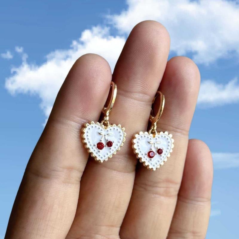 Retro Heart Stud Earrings For Women Girl Korean Love Drop Glaze Aesthetic Daily Life Fashion Zircon Gift
Retro Heart Stud Earrings For Women Girl Korean Love Drop Glaze Aesthetic Daily Life Fashion Zircon Gift
