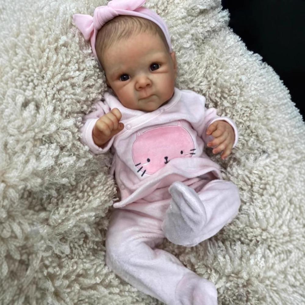 48 см тканевое тело Reborn Baby Doll Bettie Soft Touch очаровательная имитационная кукла с нарисованными вручную волосами реалистичные куклы-младенцы для детей детский праздничный сюрприз подарок cloth body
48 см тканевое тело Reborn Baby Doll Bettie Soft Touch очаровательная имитационная кукла с нарисованными вручную волосами реалистичные куклы-младенцы для детей детский праздничный сюрприз подарок cloth body