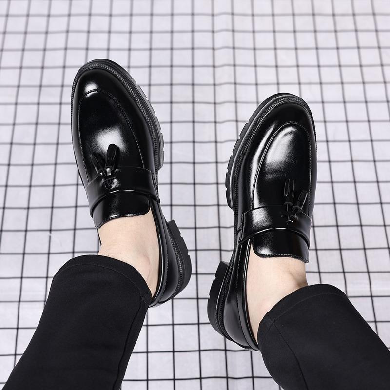 Men New Tassel Business Casual Loafers Breathable Comfortable Height Increasing N Slip Lightweight Youthful Trend 46 чорний
Men New Tassel Business Casual Loafers Breathable Comfortable Height Increasing N Slip Lightweight Youthful Trend 46 чорний