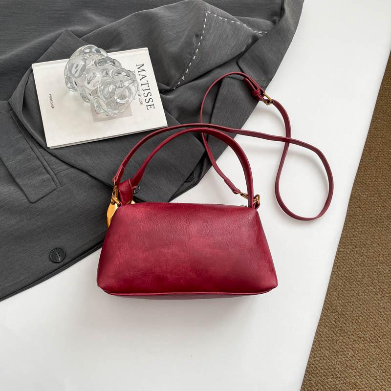Niche women s bags, winter new work commuter bags, high-value simple casual handbags червоний
Niche women s bags, winter new work commuter bags, high-value simple casual handbags червоний