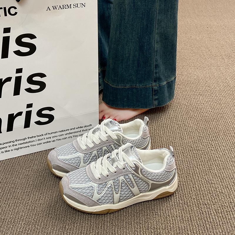 Сетчатые дышащие немецкие тренировочные туфли женские 2025 лето новая толстая подошва универсальные повседневные маленькие белые туфли легкие спортивные туфли Форреста Гампа 40 серый
Сетчатые дышащие немецкие тренировочные туфли женские 2025 лето новая толстая подошва универсальные повседневные маленькие белые туфли легкие спортивные туфли Форреста Гампа 40 серый