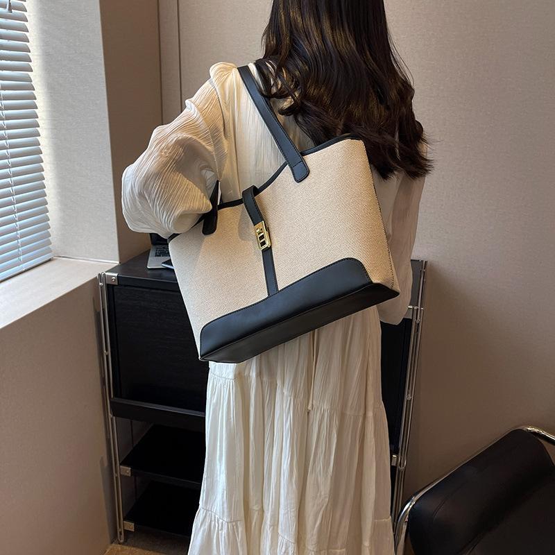 Модная женская сумка для поездок на работу, ручная, 2025, новая, трендовая и универсальная, большая вместительная наплечная сумка, холщовая сумка-тоут с темпераментом чёрный
Модная женская сумка для поездок на работу, ручная, 2025, новая, трендовая и универсальная, большая вместительная наплечная сумка, холщовая сумка-тоут с темпераментом чёрный