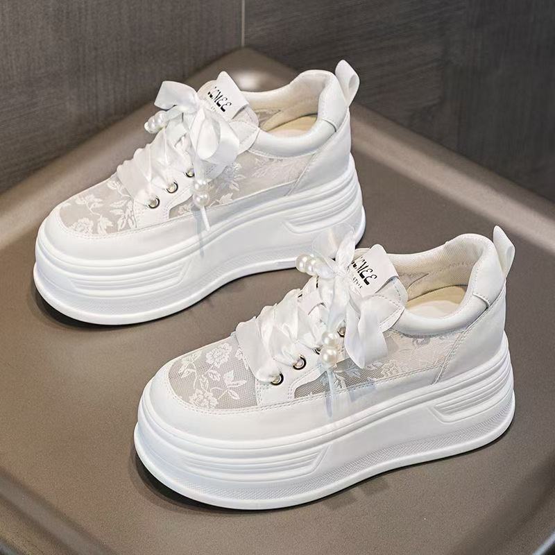 Маленькие белые туфли женские кружевные сетчатые на внутренней платформе летние новые универсальные модные повседневные туфли на платформе маффины 38
Маленькие белые туфли женские кружевные сетчатые на внутренней платформе летние новые универсальные модные повседневные туфли на платформе маффины 38