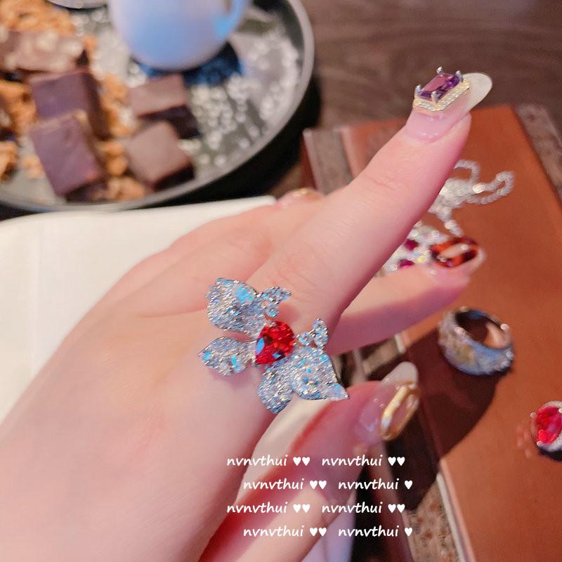 Bright Pigeon Blood Ruby Ring, 18K Gold-Plated Multi-Faceted Zircon Red Corundum Butterfly Ring, Necklace Set.
Bright Pigeon Blood Ruby Ring, 18K Gold-Plated Multi-Faceted Zircon Red Corundum Butterfly Ring, Necklace Set.