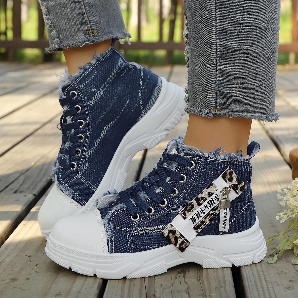 2026 Spring Canvas Heightening Women s Shoes New Platform Sneakers Women Student Board Shoes High Top Outdoor Casual Shoes 44 темно-синього кольору
2026 Spring Canvas Heightening Women s Shoes New Platform Sneakers Women Student Board Shoes High Top Outdoor Casual Shoes 44 темно-синього кольору
