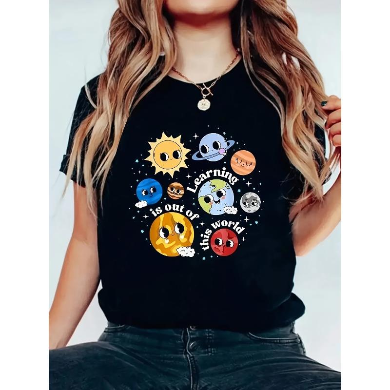 Wo S Black-Themed Short Sleeve T-Shirt | Cute Smiling Planet and Learning Phrases (EARNINGS, MATH, SCIENCE) - Soft Stretch/Elastan S чёрный
Wo S Black-Themed Short Sleeve T-Shirt | Cute Smiling Planet and Learning Phrases (EARNINGS, MATH, SCIENCE) - Soft Stretch/Elastan S чёрный