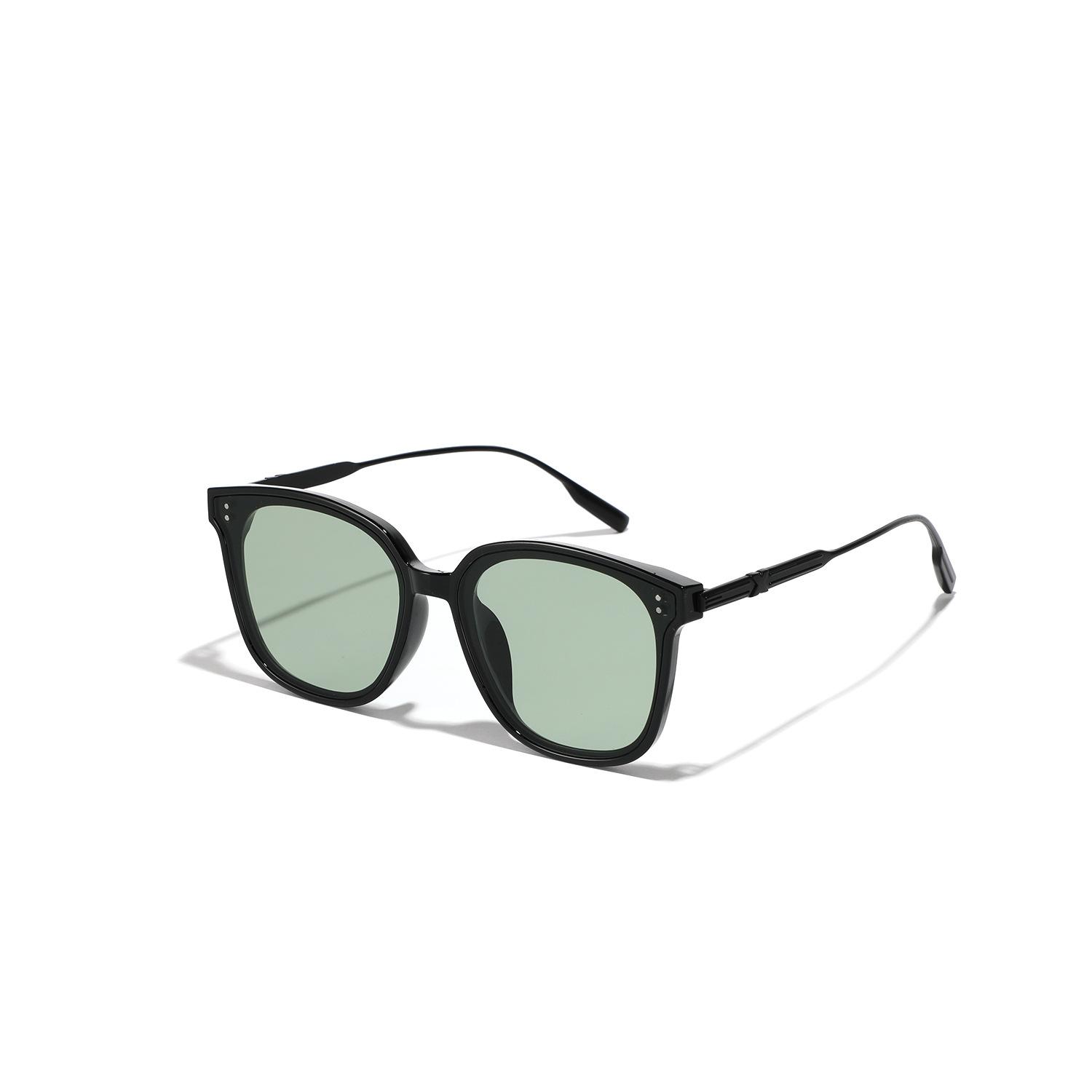 Квадратные очки 2344 Rivet Semi-Metal Солнцезащитные очки Мужские Универсальные Солнцезащитные Очки Женские
Квадратные очки 2344 Rivet Semi-Metal Солнцезащитные очки Мужские Универсальные Солнцезащитные Очки Женские